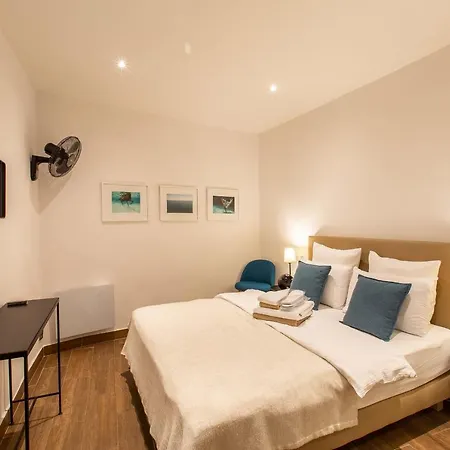 Διαμέρισμα Coulee Verte 2 Bedrooms In The Old Town At 5 Min From The Sea *