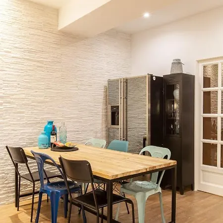 Coulee Verte 2 Bedrooms In The Old Town At 5 Min From The Sea