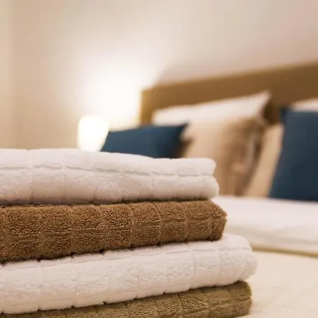 Coulee Verte 2 Bedrooms In The Old Town At 5 Min From The Sea Νίκαια