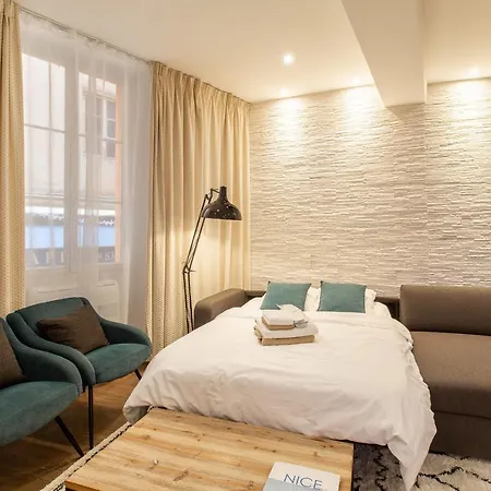 Coulee Verte 2 Bedrooms In The Old Town At 5 Min From The Sea Νίκαια