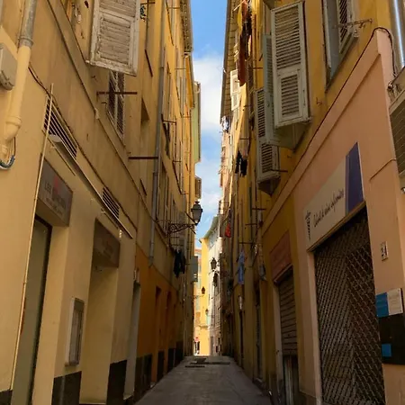 Coulee Verte 2 Bedrooms In The Old Town At 5 Min From The Sea